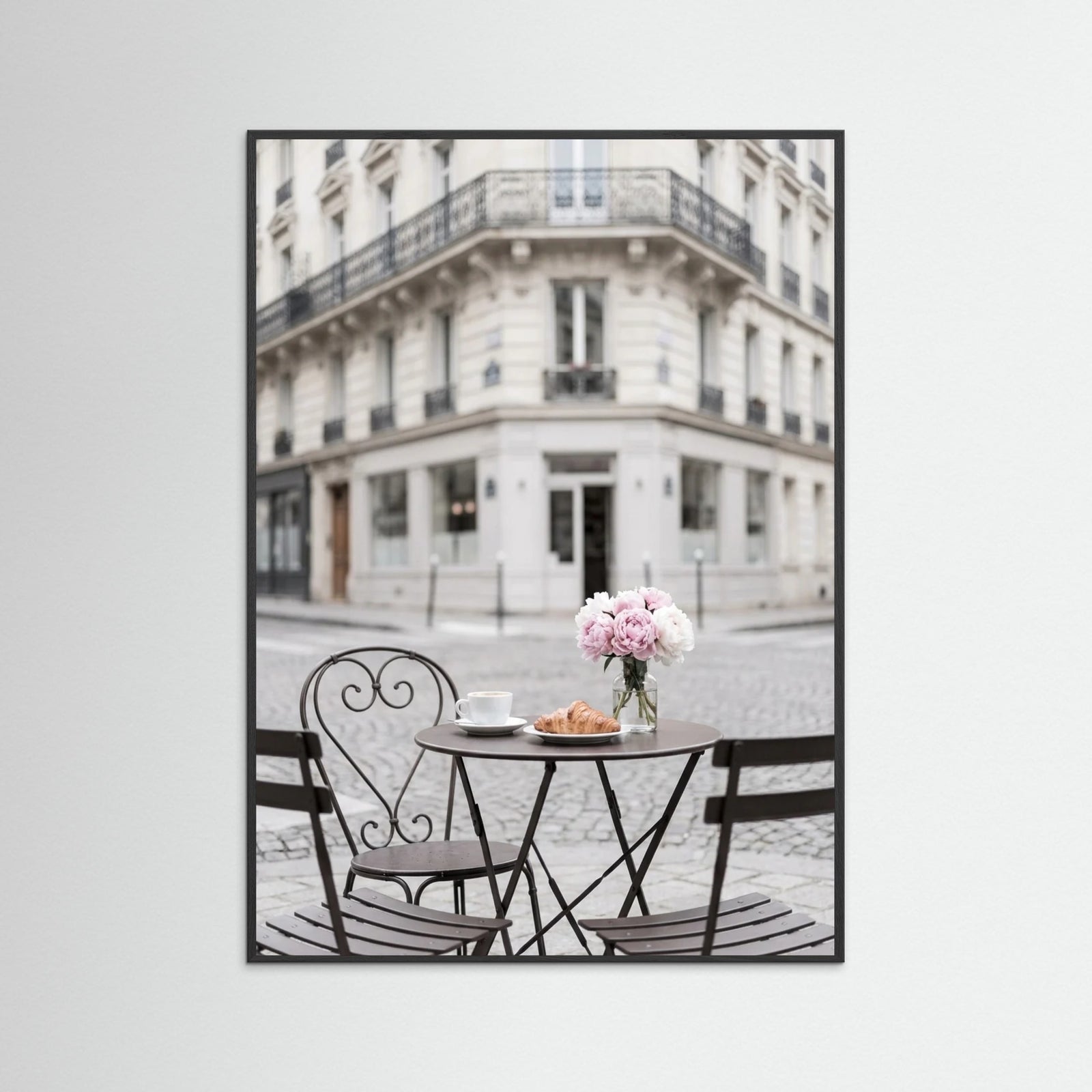 Black Wood Parisian Magnolia Bloom