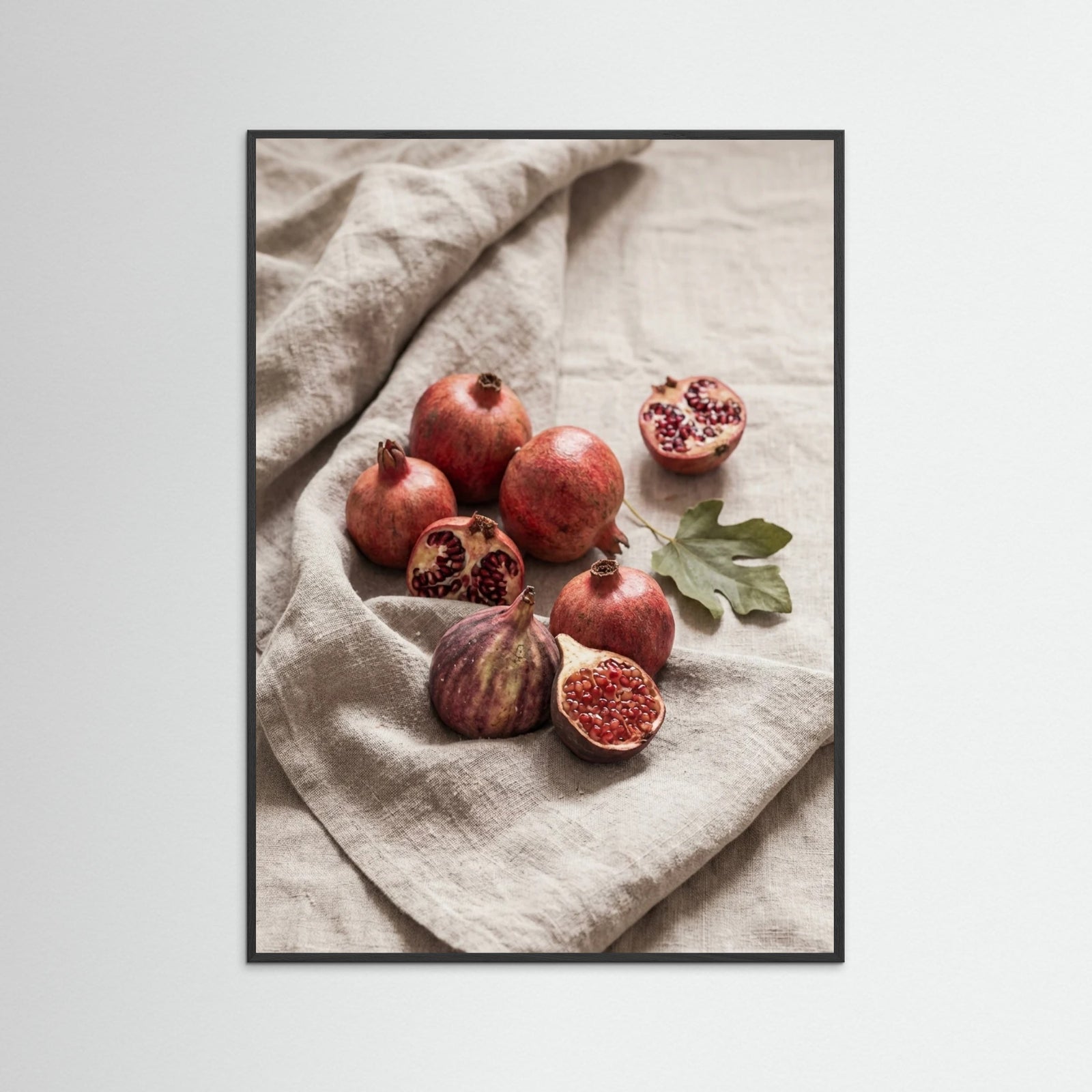 Black Wood Ripe Rustic Figs