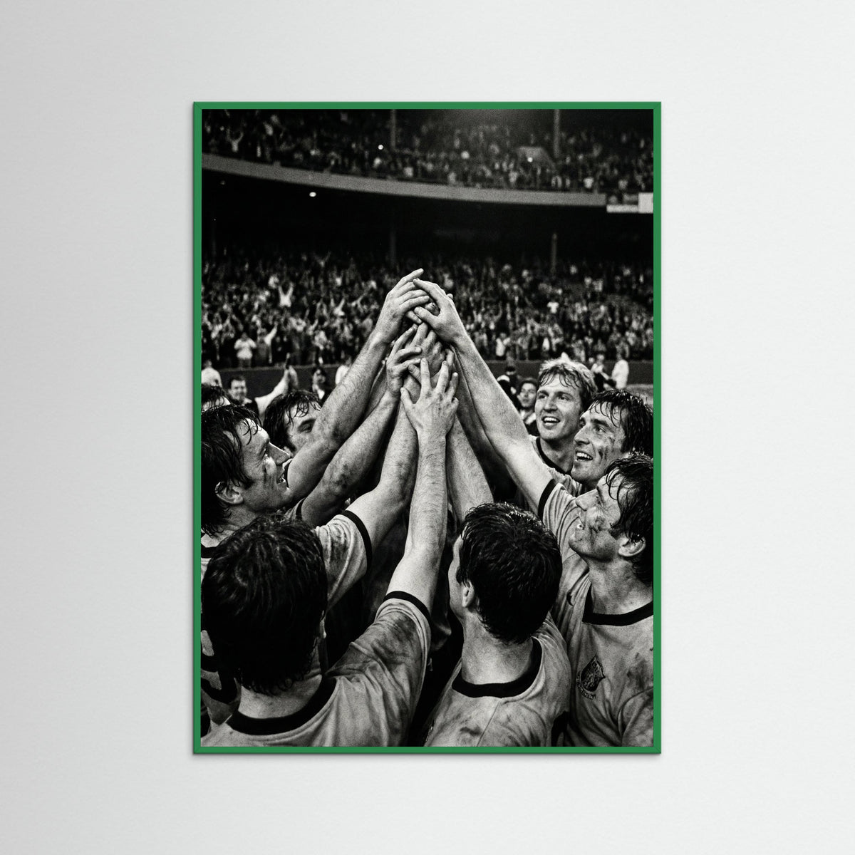 Green Wood Champions Gaze