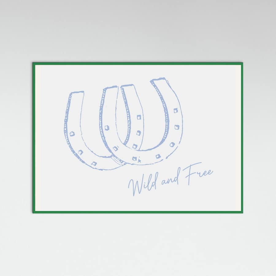 Horseshoe Wild and Free Blue Poster – plakat og kunsttryk
