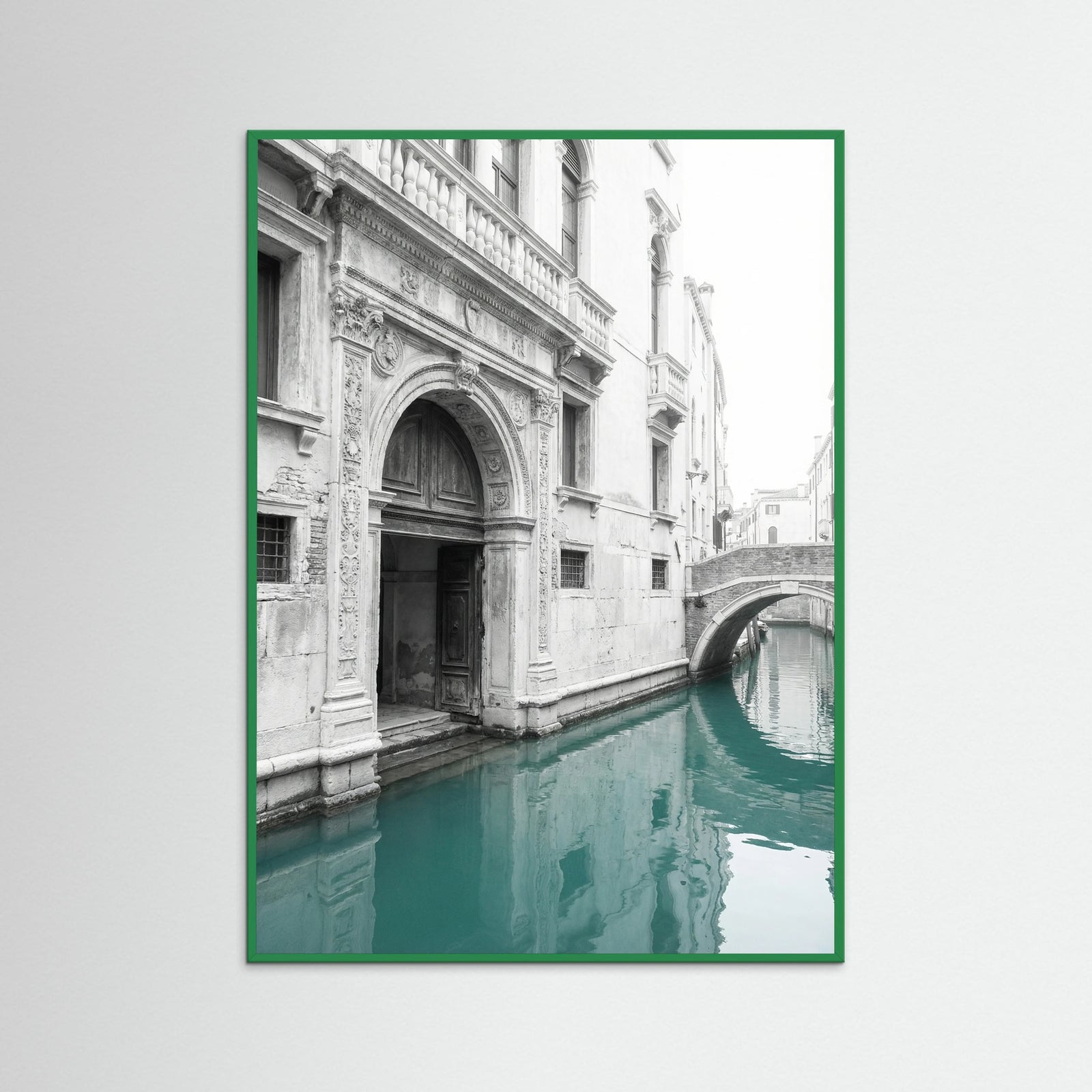 Green Wood Venetian Serenity