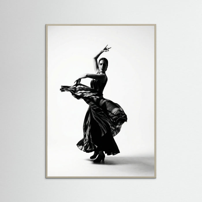 Grey Wood Dynamic Movement