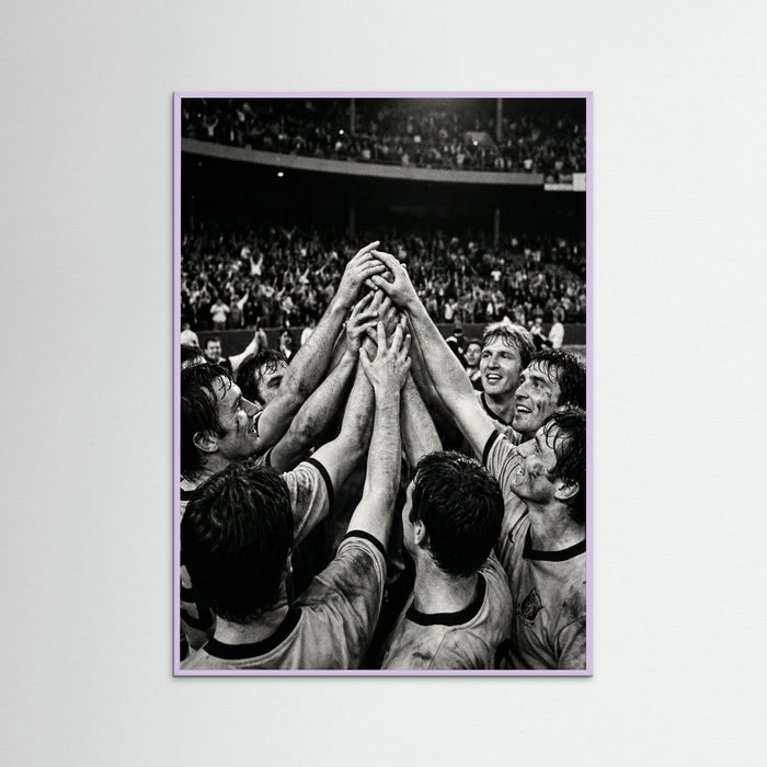 Lilac Wood Champions Gaze