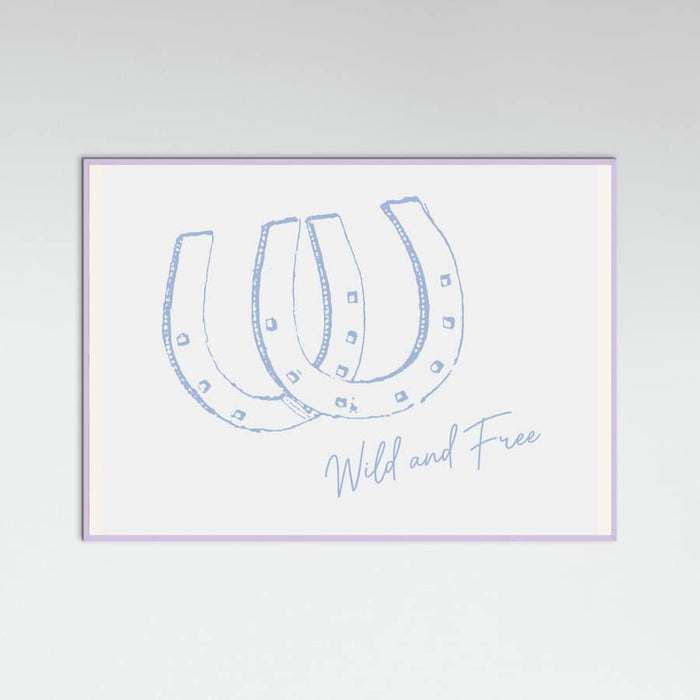 Horseshoe Wild and Free Blue Poster – plakat og kunsttryk