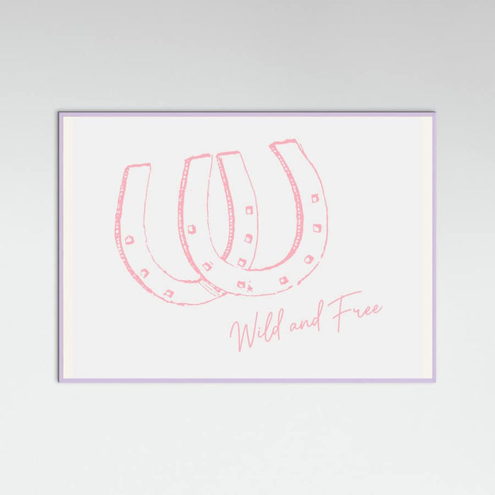 Horseshoe Wild and Free Pink Poster – plakat og kunsttryk