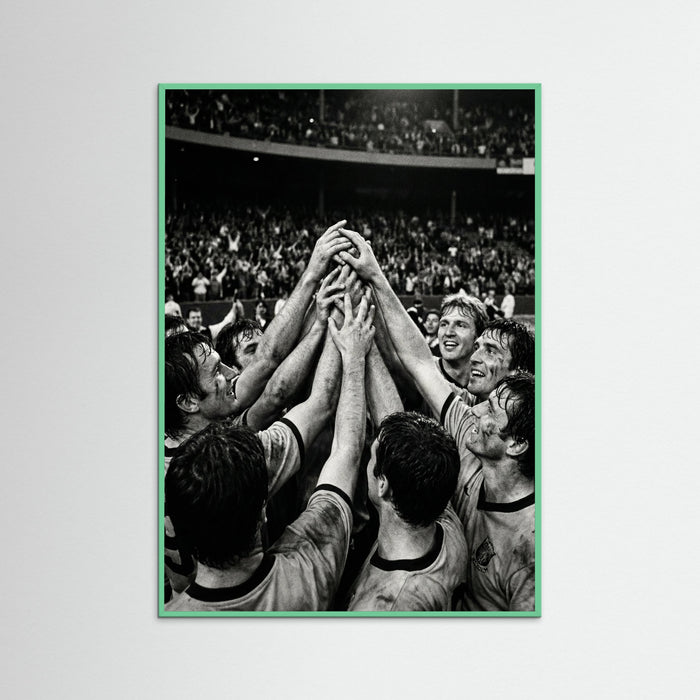 Mint Wood Champions Gaze