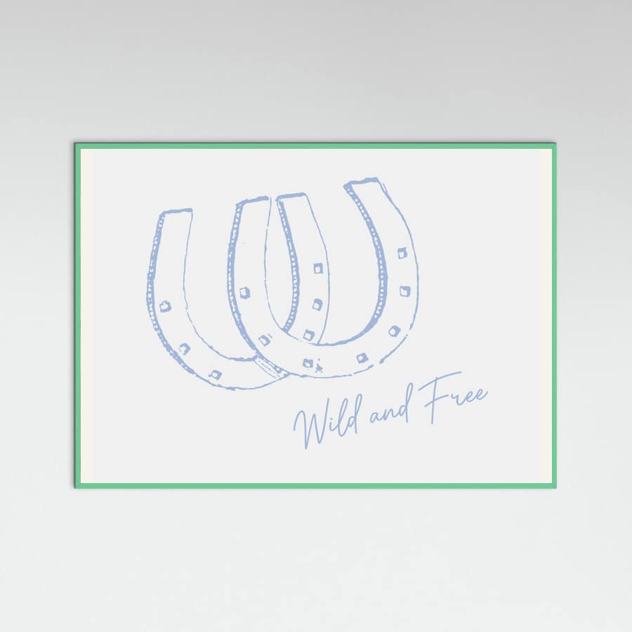 Horseshoe Wild and Free Blue Poster – plakat og kunsttryk