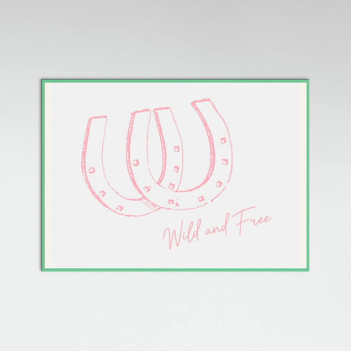 Horseshoe Wild and Free Pink Poster – plakat og kunsttryk