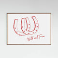 Horseshoe Wild and Free Red Poster – plakat og kunsttryk