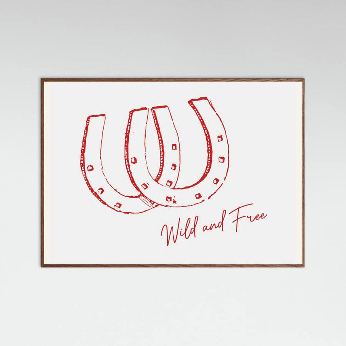 Horseshoe Wild and Free Red Poster – plakat og kunsttryk