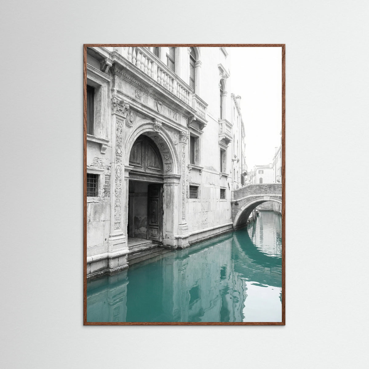 Oak Dark Venetian Serenity