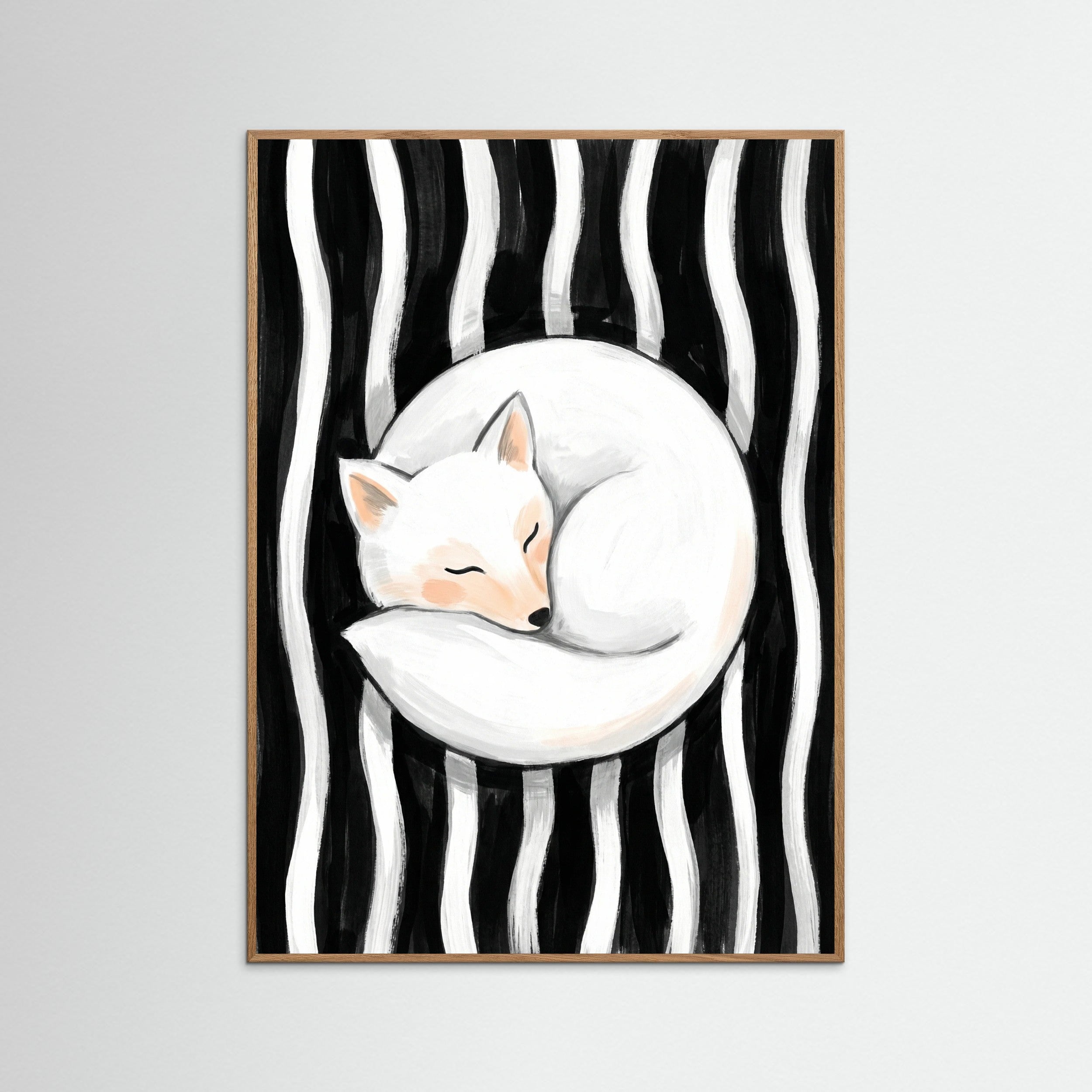 Oak Nature Feline Embrace