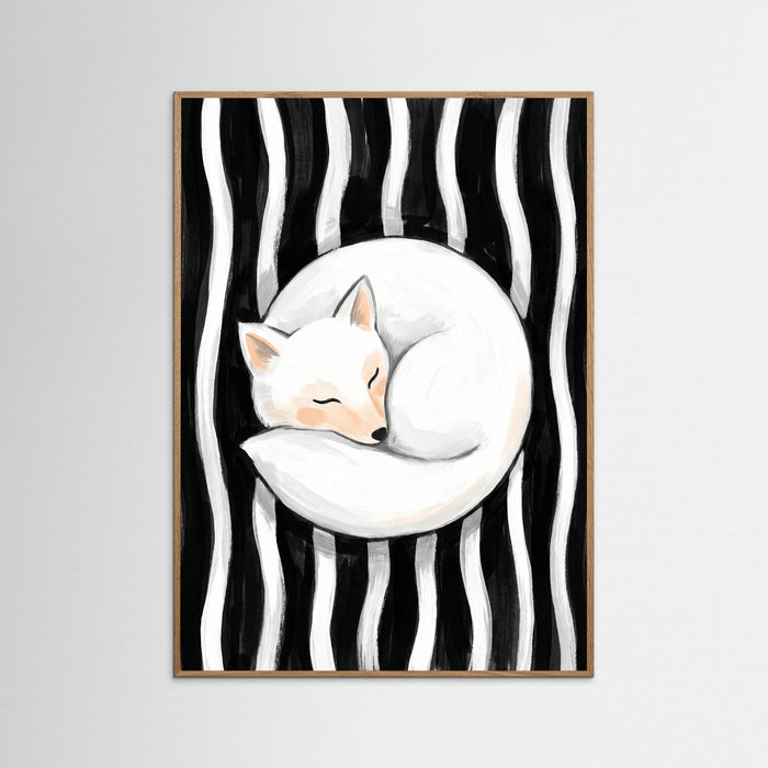 Oak Nature Feline Embrace