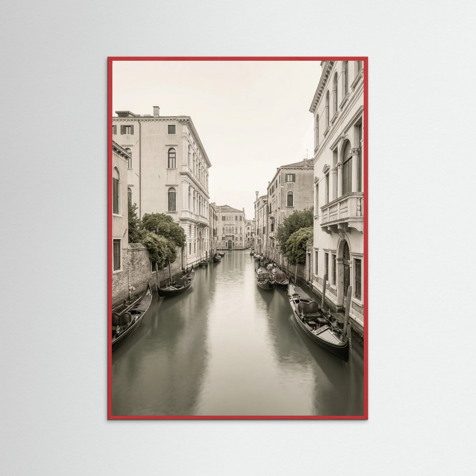 Red Wood Eiffel Grandeur