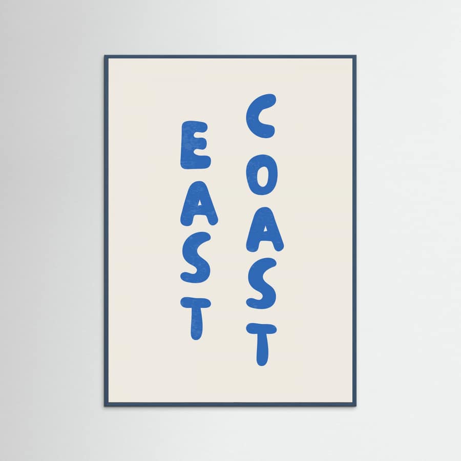East Coast Vertical Text Bold Blue Poster – plakat og kunsttryk