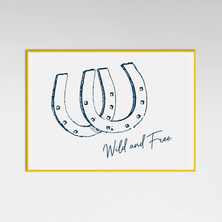 Plakat Horseshoe Wild and Free Navy Blue – plakat i druk artystyczny