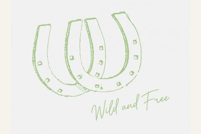 Horseshoe Wild and Free Sage Green Poster – plakat og kunsttryk
