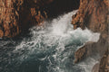 sea waves and rocks Poster – plakat og kunsttryk